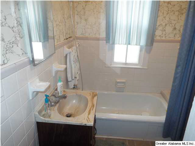 410 Elm Street Oneonta, AL 35121 - Photo 16 of 23