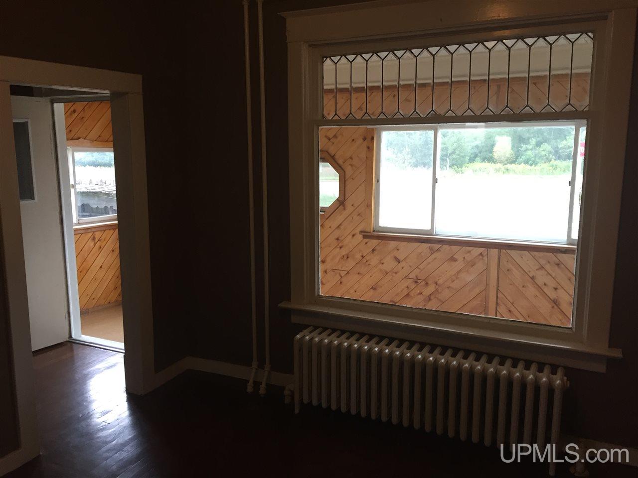426 West Division Street Ishpeming, MI 49849 - Photo 3 of 30