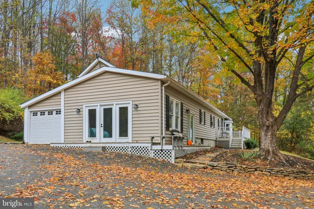 $765,000 | 9830 Wineberry Road, Marshall, VA 20115