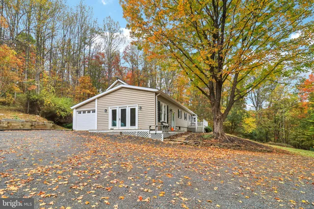 $765,000 | 9830 Wineberry Road, Marshall, VA 20115