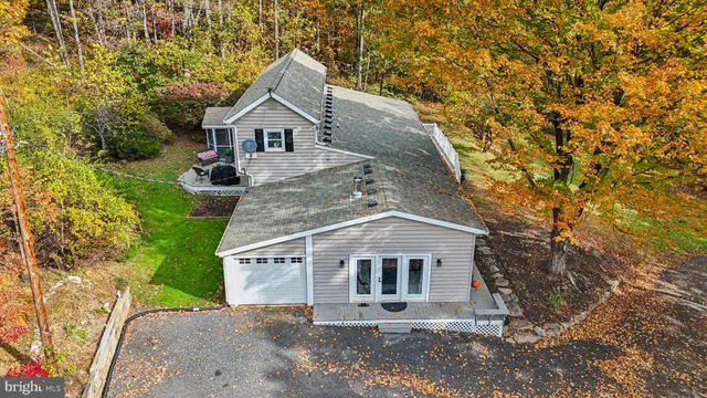 $765,000 | 9830 Wineberry Road, Marshall, VA 20115