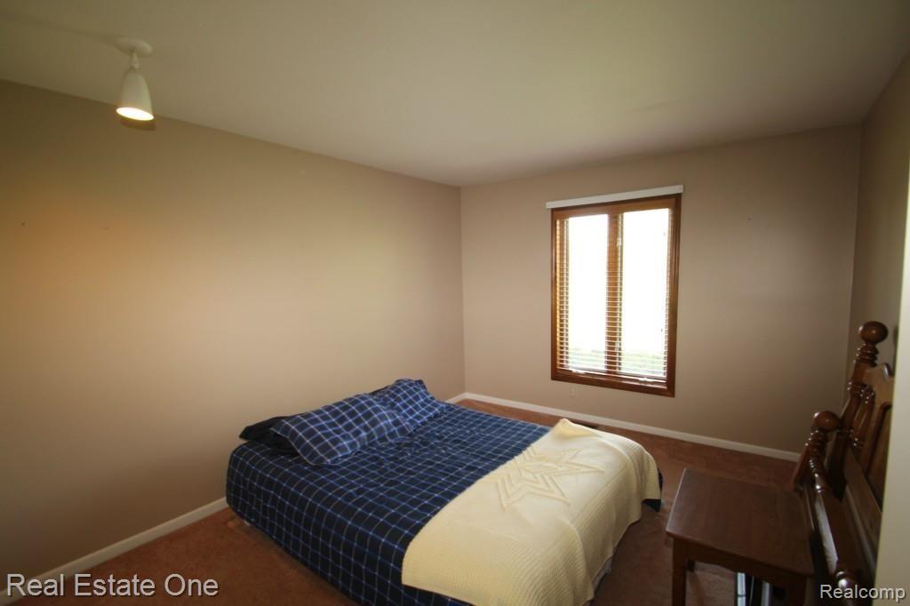 8468 Ranch Estates Road Clarkston, MI 48348 - Photo 13 of 34 IMG_4540.jpg