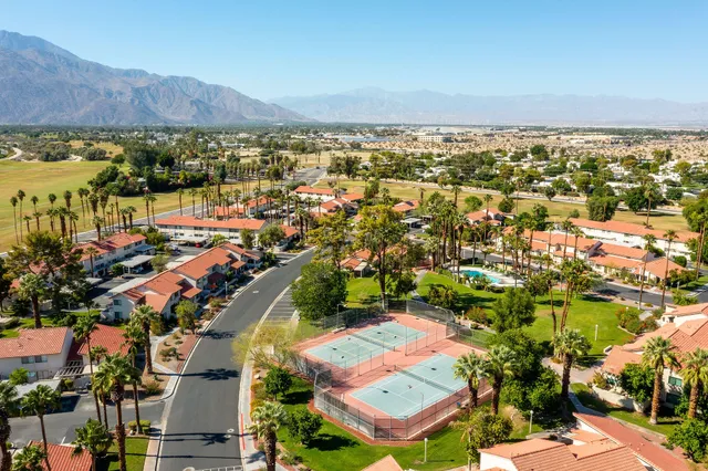 $349,000 | 6000 Montecito Drive, Unit 4, Palm Springs, CA 92264