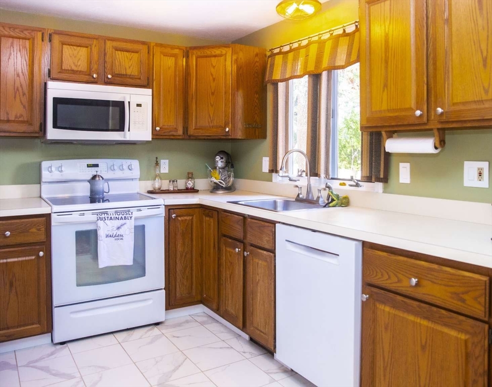 145 South Street, Unit 5 Walpole, MA 02081 - Photo 3 of 20