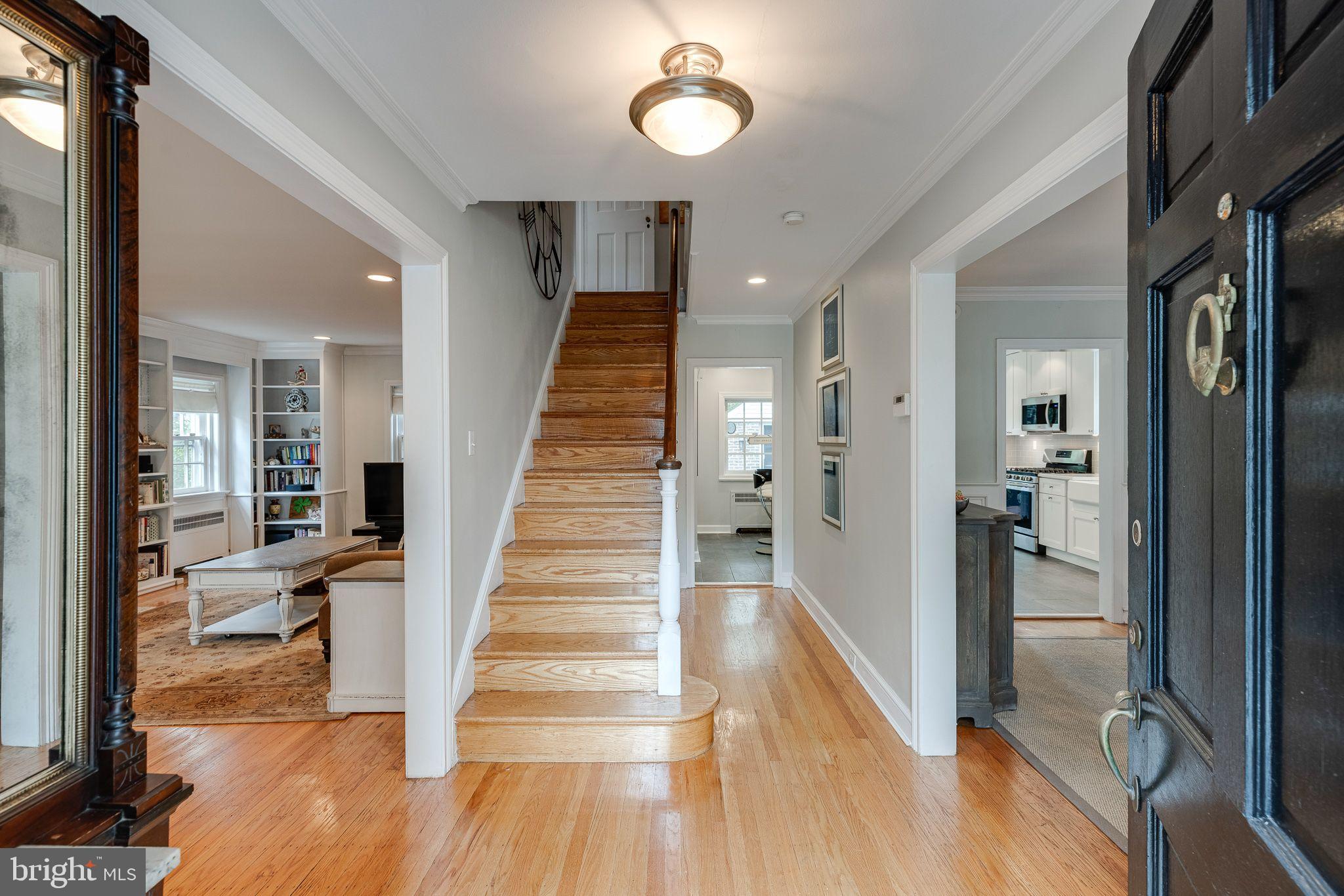1509 Cliff Road Wynnewood, PA 19096 - Photo 3 of 28 Entrance