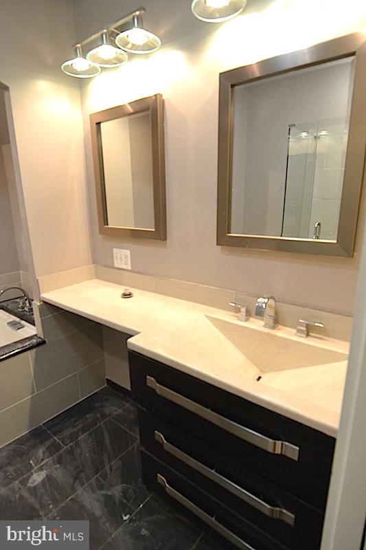 1819 Spruce Street, Unit 1R Philadelphia, PA 19103 - Photo 13 of 17