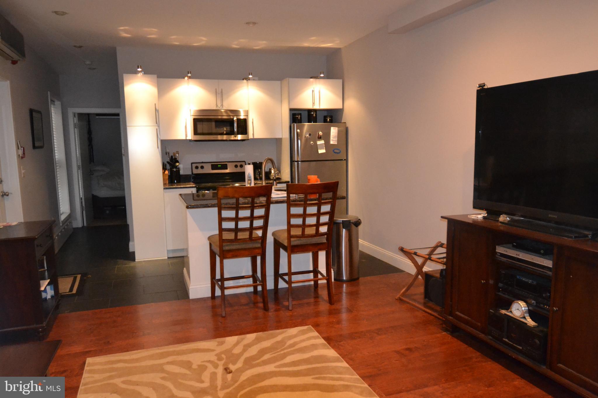 1819 Spruce Street, Unit 1R Philadelphia, PA 19103 - Photo 3 of 17