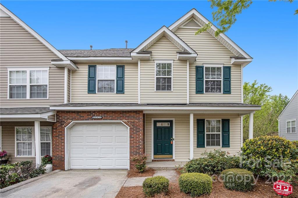 16852 Timber Crossing Road Charlotte, NC 28213 - Photo 1 of 31 front view of a house