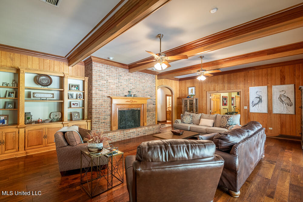 305 Creek Bend Road Natchez, MS 39120 - Photo 23 of 84 305CreekBend_LoRes-37