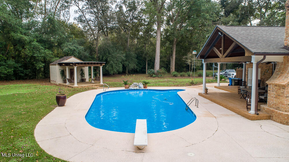305 Creek Bend Road Natchez, MS 39120 - Photo 71 of 84 305CreekBend_Pool-retakes_LoRes-6