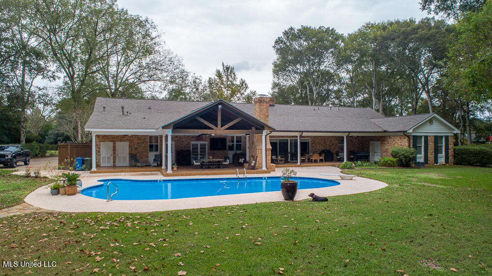 305 Creek Bend Road Natchez, MS 39120 - Photo 73 of 84 305CreekBend_Pool-retakes_LoRes-5