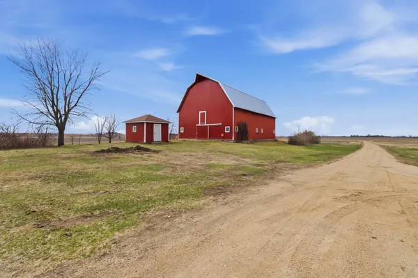 $359,900 | 2180 460th Street, Hanley Falls, MN 56245