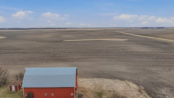 $359,900 | 2180 460th Street, Hanley Falls, MN 56245