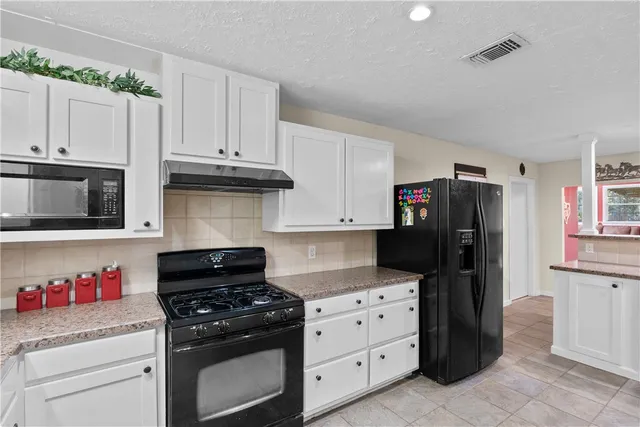 $289,999 | 402 June Street, Bryan, TX 77802