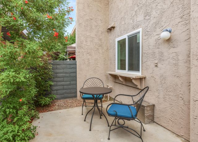 $4,500 | 2274 North Indian Canyon Drive, Unit C, Palm Springs, CA 92262