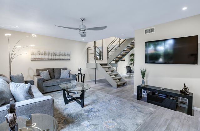 $4,500 | 2274 North Indian Canyon Drive, Unit C, Palm Springs, CA 92262