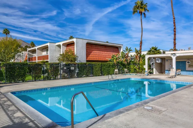 $4,500 | 2274 North Indian Canyon Drive, Unit C, Palm Springs, CA 92262