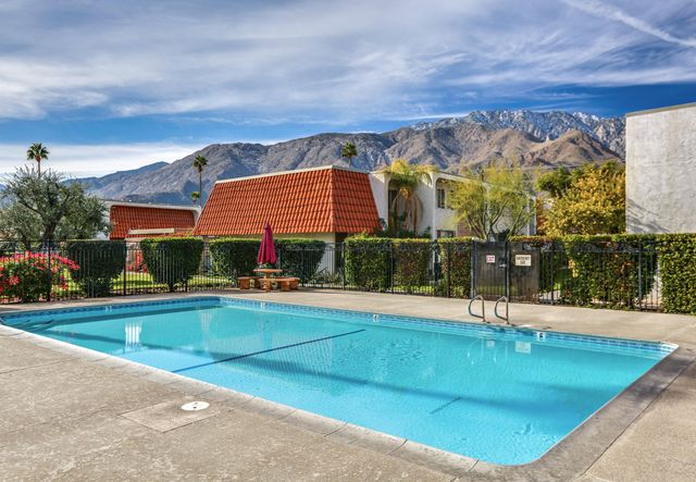 $4,500 | 2274 North Indian Canyon Drive, Unit C, Palm Springs, CA 92262