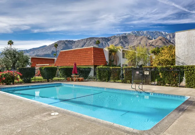 $4,500 | 2274 North Indian Canyon Drive, Unit C, Palm Springs, CA 92262
