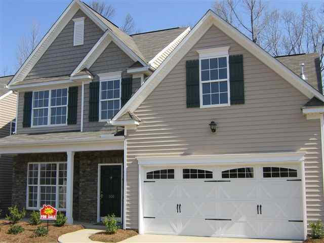 100 Knoll Ridge Drive Greer, SC 29650 - Photo 1 of 10 Gallery Image 1