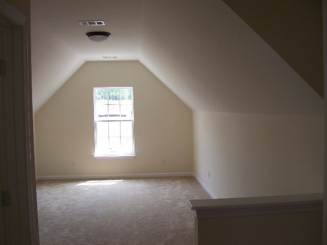 100 Knoll Ridge Drive Greer, SC 29650 - Photo 2 of 10 Gallery Image 2