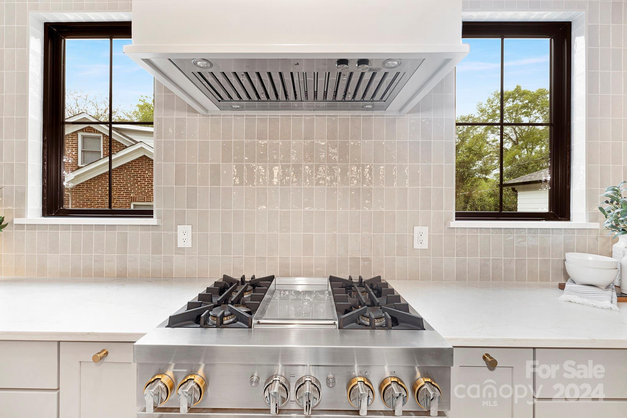 1815 Club Road Charlotte, NC 28205 - Photo 15 of 42 a bathroom with a bathtub and a sink