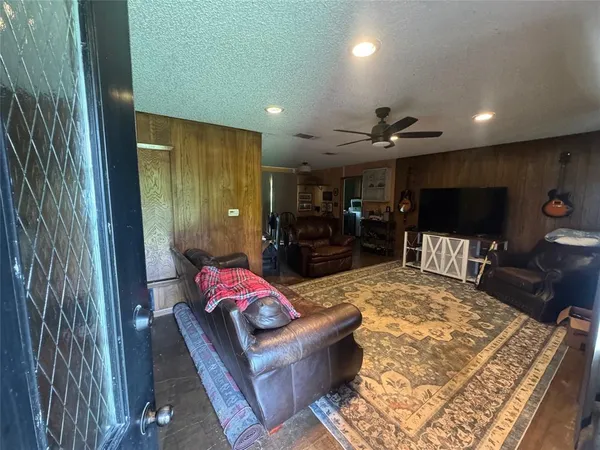 $200,000 | 12745 Farm To Market Road 274, Ravenna, TX 75476