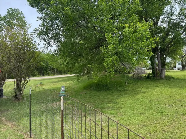 $200,000 | 12745 Farm To Market Road 274, Ravenna, TX 75476