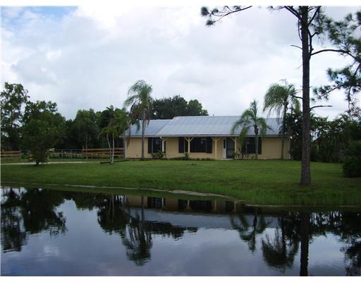 10793 58th Road South Lake Worth, FL 33449 - Photo 1 of 23 Front