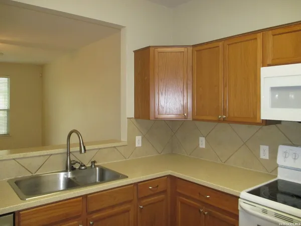 $1,550 | 13530 Bristow Dawn, San Antonio, TX 78217