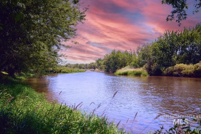 $869,900 | 21895 Paint Avenue, Star, ID 83669