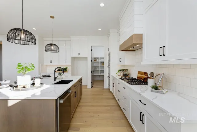 $869,900 | 21895 Paint Avenue, Star, ID 83669