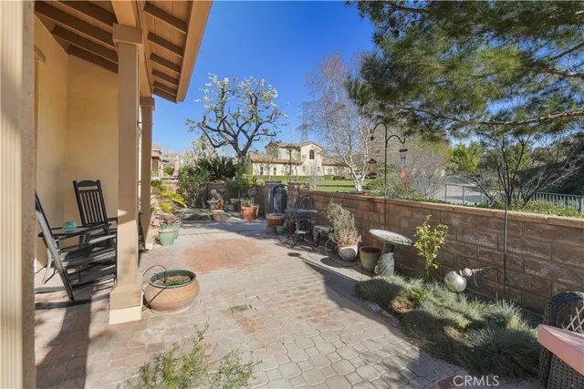 $825,000 | 27976 Red Pine Court, Valencia, CA 91354