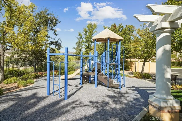 $825,000 | 27976 Red Pine Court, Valencia, CA 91354