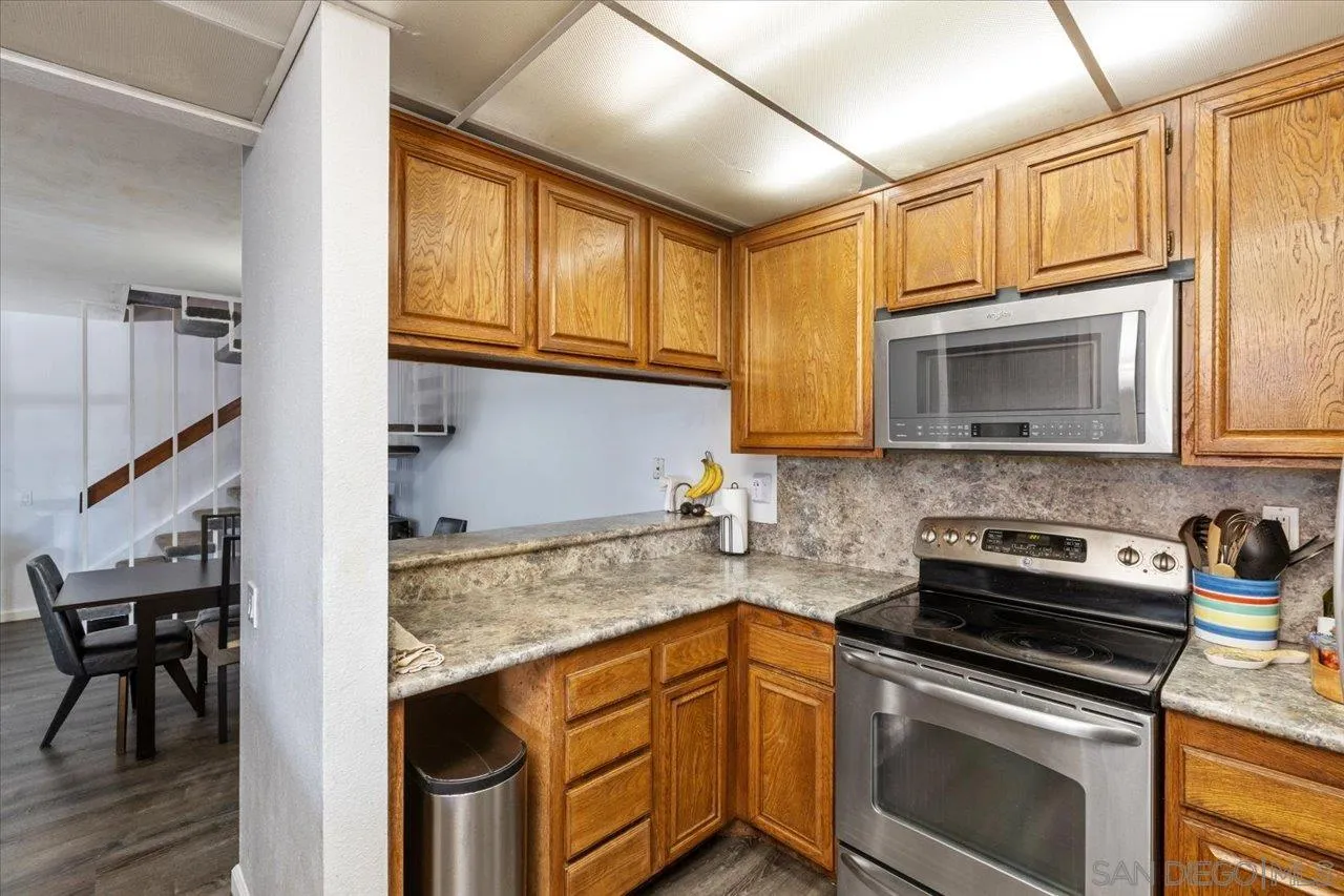 17548 Ashburton Road Rancho Bernardo, CA 92128 - Photo 10 of 24