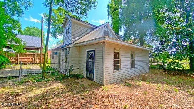 $48,960 | 808 Pecan Street, Belzoni, MS 39038