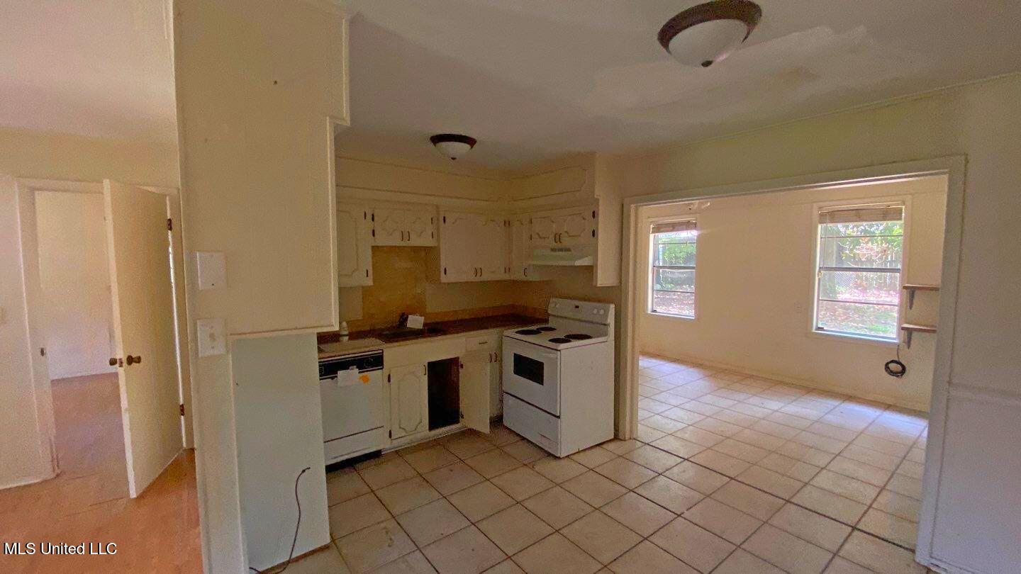 808 Pecan Street Belzoni, MS 39038 - Photo 3 of 24 44-Jun 04 2025 11_39am-NL9S