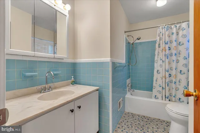 $650,000 | 2438 Granby Road, Wilmington, DE 19810