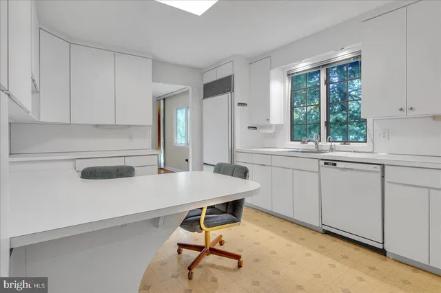 $650,000 | 2438 Granby Road, Wilmington, DE 19810