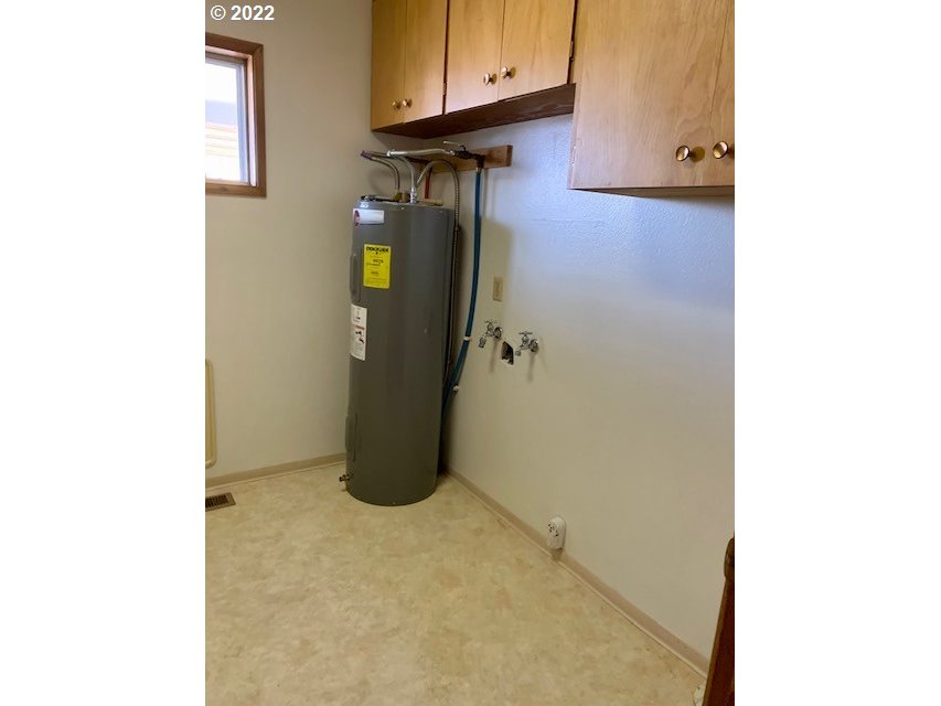 532 Northeast 37th Street Pendleton, OR 97801 - Photo 15 of 21 a view of storage and utility