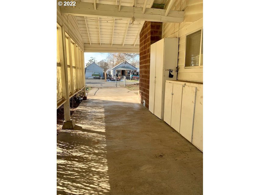 532 Northeast 37th Street Pendleton, OR 97801 - Photo 19 of 21