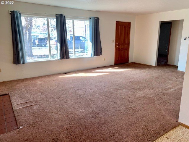 532 Northeast 37th Street Pendleton, OR 97801 - Photo 5 of 21 an empty room with windows