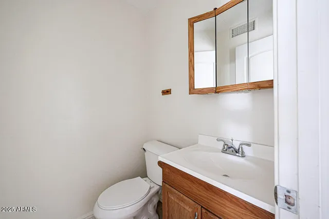 $1,699 | 2614 East Monte Vista Road, Unit 3, Phoenix, AZ 85008