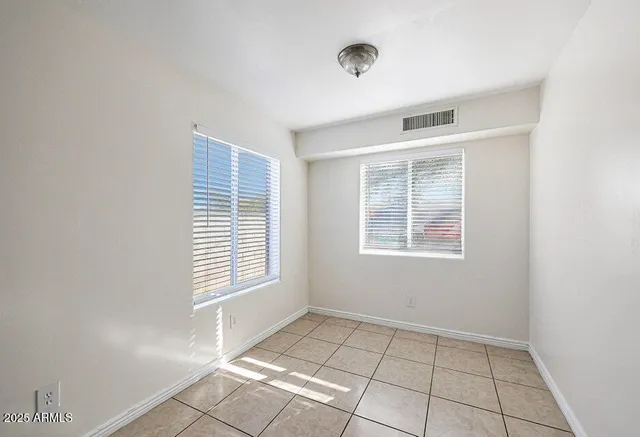 $1,699 | 2614 East Monte Vista Road, Unit 3, Phoenix, AZ 85008