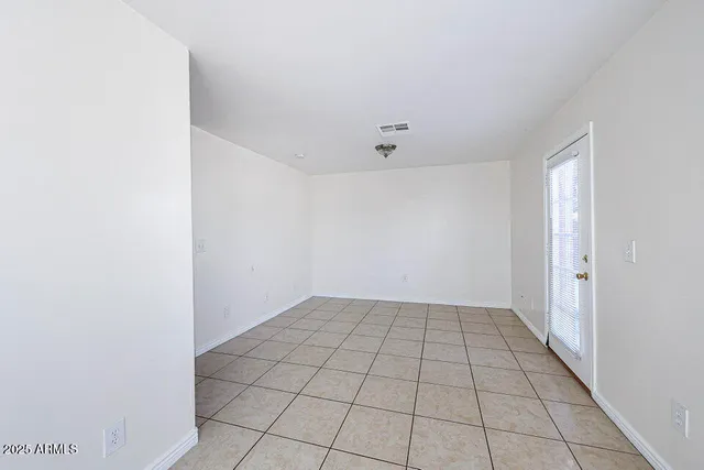 $1,699 | 2614 East Monte Vista Road, Unit 3, Phoenix, AZ 85008