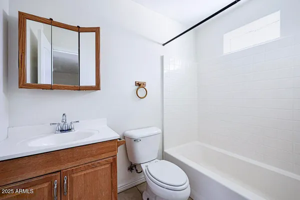 $1,699 | 2614 East Monte Vista Road, Unit 3, Phoenix, AZ 85008