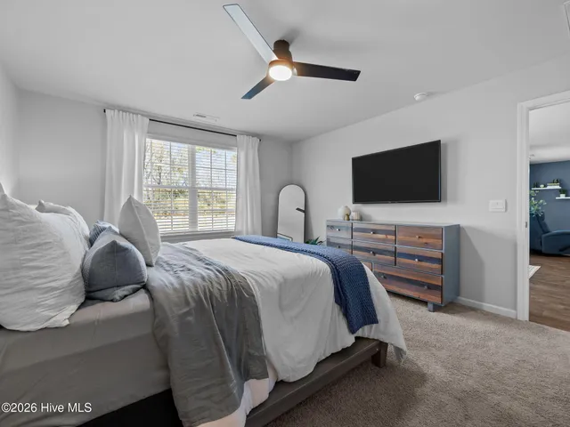 $349,000 | 148 Bur Oaks Boulevard, Newport, NC 28570