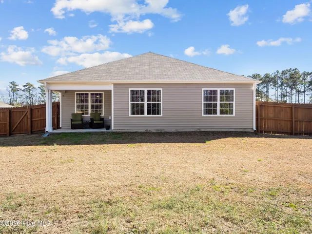 $349,000 | 148 Bur Oaks Boulevard, Newport, NC 28570