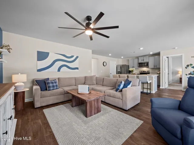 $349,000 | 148 Bur Oaks Boulevard, Newport, NC 28570