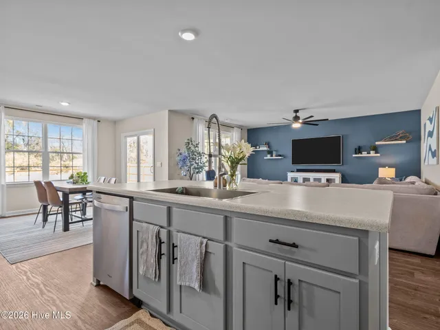 $349,000 | 148 Bur Oaks Boulevard, Newport, NC 28570